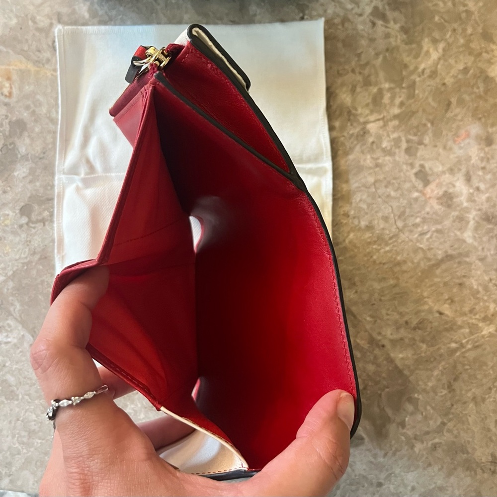MCM Patricia Tri-fold Wallet - Picture 7 of 8